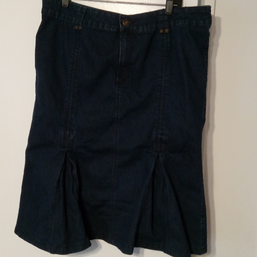 Just Blu size 22 skirt